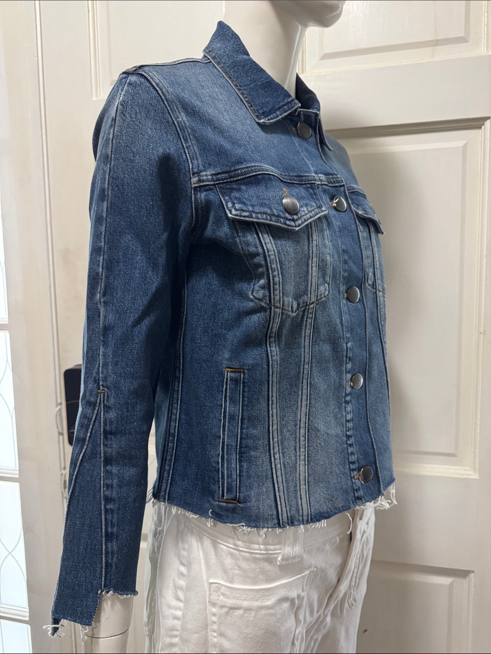 Frame Denim Women's Medium Blue Cropped Jean Jacket Size XSMALL - Picture 6 of 12